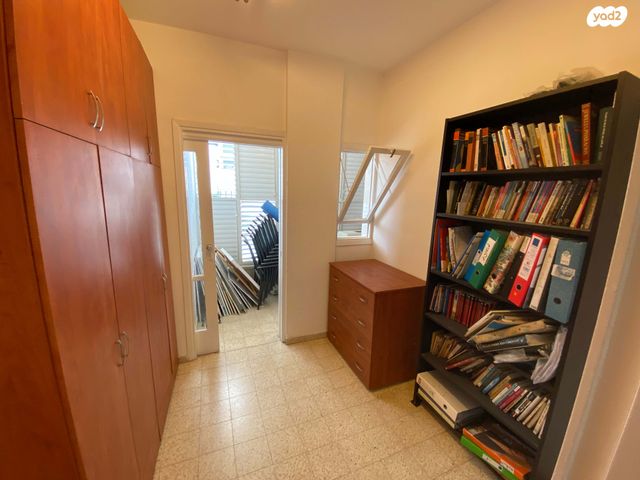 דירה, המעגל 25, שכונת חשמונאים, מרכז העיר א, רמת גן