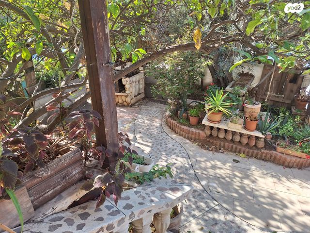 דירת גן, הקשת 7, קרית שלום, תל אביב יפו