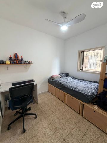 דירה, הפלמ"ח 23, אגרובנק, חולון