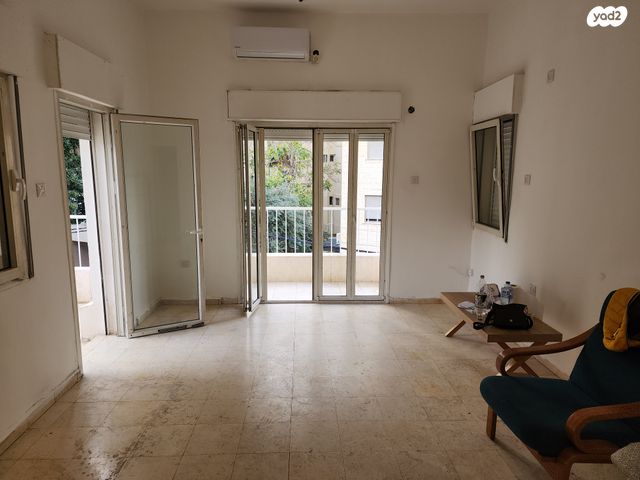 סטודיו/ לופט, בן יהודה 2, הרצליה, חיפה