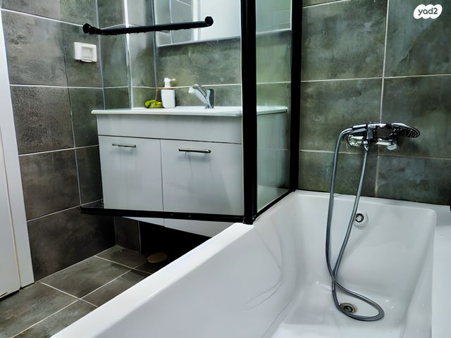 דירה, הצוק 1, עיר ימים / הבלוט, אשקלון