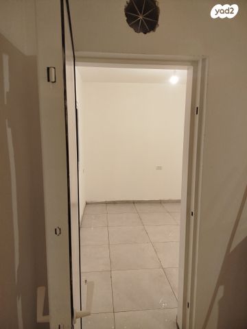 דירת גן, תירוש 1, כרמי צור, כרמי צור