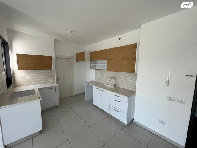 דירה, יצחק נבון 3, נאות אריאל שרון, קרית אונו