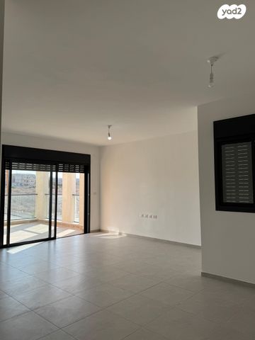 דירה, שדרות הגליל 1, בת חפר, בת חפר