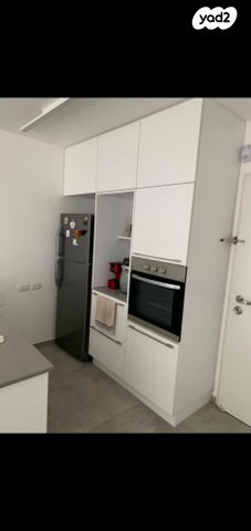 דרך מנחם בגין 144