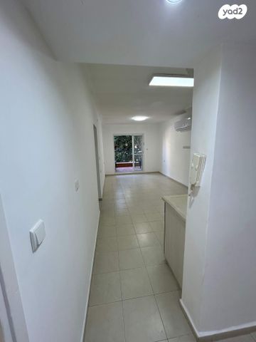 דירה, מנחם רצון 40, מחנה יהודה, פתח תקווה