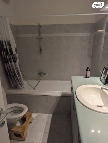 דירה, שמעון בן צבי 5, שטח 9, גבעתיים