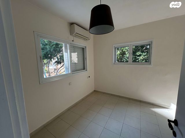 דירה, מנחם רצון 40, מחנה יהודה, פתח תקווה