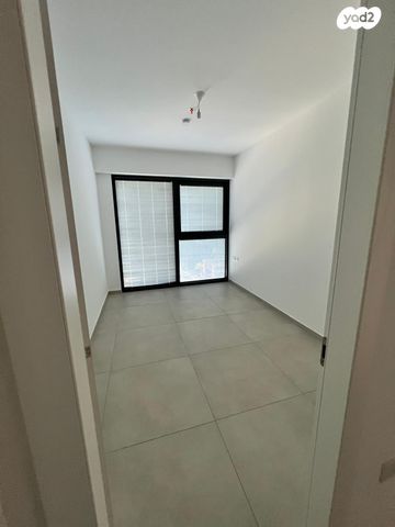 דירה, תוצרת הארץ 5, נחלת יצחק, תל אביב יפו