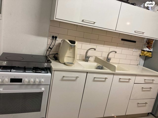 מרתף/ פרטר, הרב צירלסון 26, הפועל המזרחי ה', שיכון ה', בני ברק