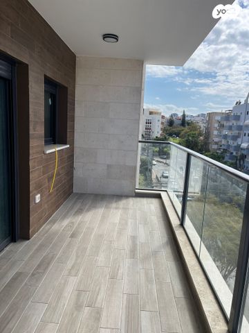 דירה, טרומפלדור 65, כפר גנים א, פתח תקווה