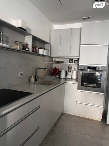 דירה, שדרות ירושלים 17, צפון יפו, המושבה האמריקאית-גרמנית, תל אביב יפו