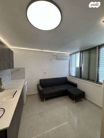 דירה, שדרות ח"ן 12, צור שלום, קרית ביאליק