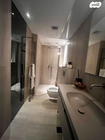 דירה, שדרות ירושלים 17, צפון יפו, המושבה האמריקאית-גרמנית, תל אביב יפו