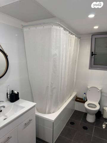 דירה, אהבת אדם 52, שרונה, כפר יונה