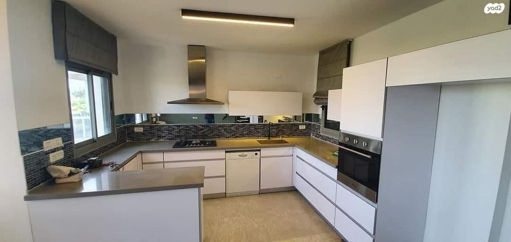 גג/ פנטהאוז, משה קול 11, המשתלה, תל אביב יפו