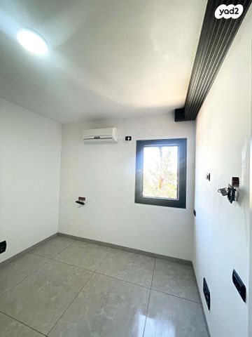 יחידת דיור, פרישמן 3, צור שלום, קרית ביאליק