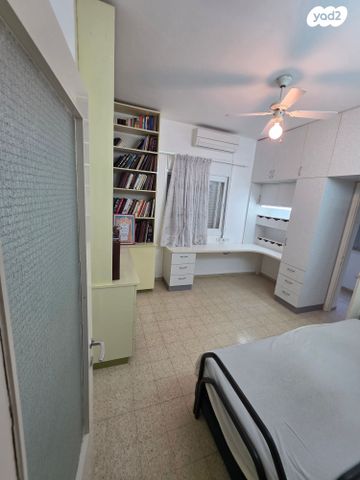 דירה, הגליל 50, נווה שאנן, חיפה