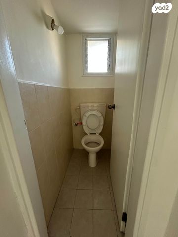 דירה, מנחם רצון 40, מחנה יהודה, פתח תקווה