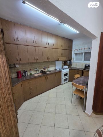 דירה, הגליל 50, נווה שאנן, חיפה