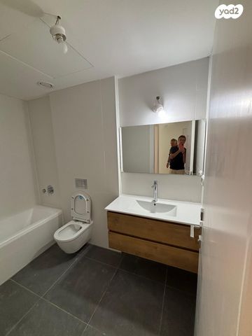 אנטוקולסקי 17