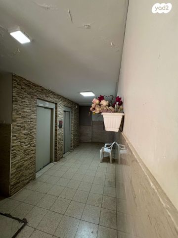 דירה, המכבים 11, מרכז העיר, קרית שמונה