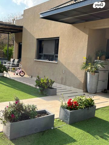 בית פרטי/ קוטג', הדולב 247, מעונה, מעונה