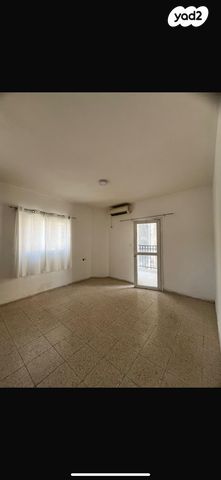 דירה, הרברט סמואל 74, מרכז העיר, חדרה