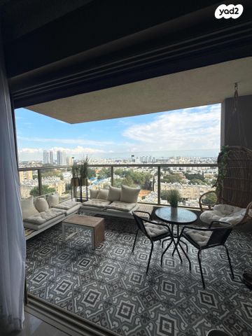 דירה, דרך בן גוריון 3, אבן גבירול, רחובות