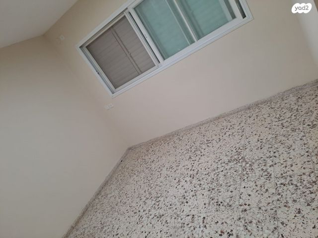 דירת גן, קרן קיימת לישראל 45, גבעת אולגה, חדרה