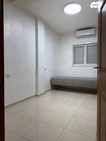 דירת גן, אחד העם 47, רמת השקמה, רמת גן