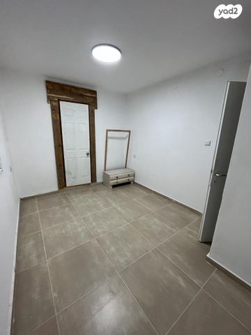 דירה, הרצל 22, שאר העיר, קרית עקרון