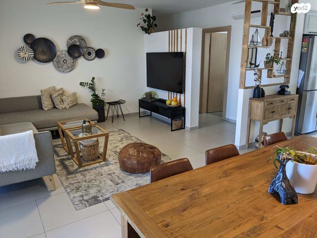 דירה, נחל צלמון 33, צור יצחק, צור יצחק