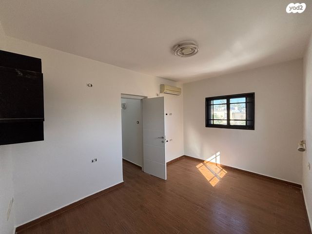 בית פרטי/ קוטג', עמק חפר 79, פרדס הגדוד, נתניה