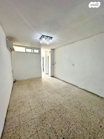 דירה, גלעינית 5, יפו ד', גבעת התמרים, תל אביב יפו