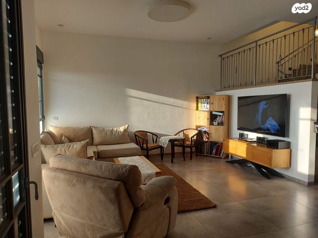 דו משפחתי, יאיר שטרן 18, בית אריה / עופרים, בית אריה / עופרים