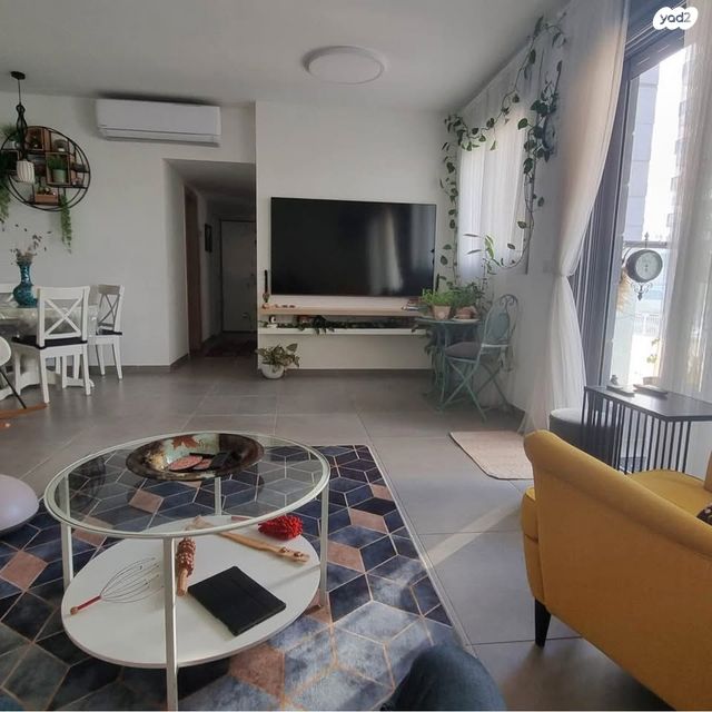 דירה, סביון 41, הפרחים, חריש