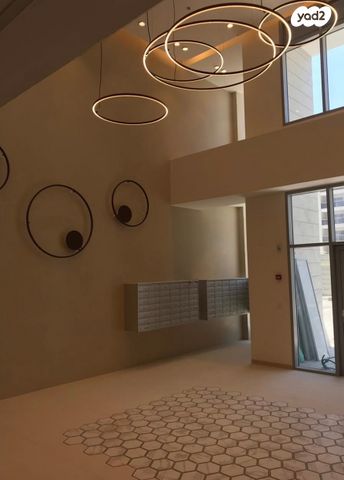 עוזי חיטמן 3