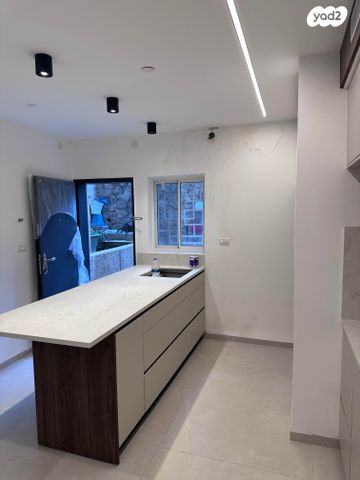 דירה, נתיב חן 61, נווה שאנן, חיפה