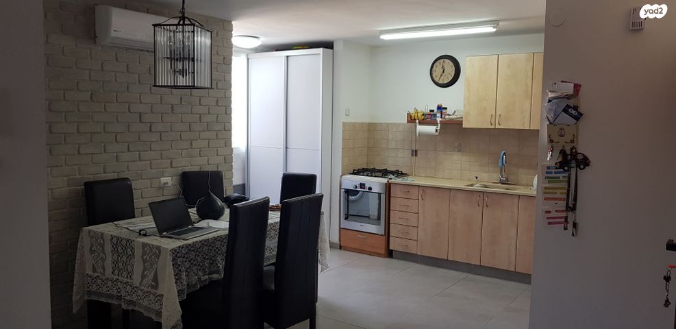 דירה, מוהליבר 28, מכב"י, יהוד מונוסון