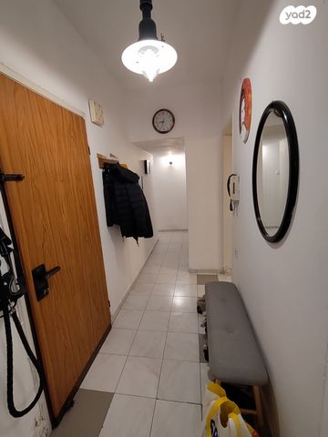 דירה, ביאליק 115, חרוזים, רמת גן