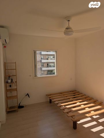 דירה, שמעון בן צבי 5, שטח 9, גבעתיים