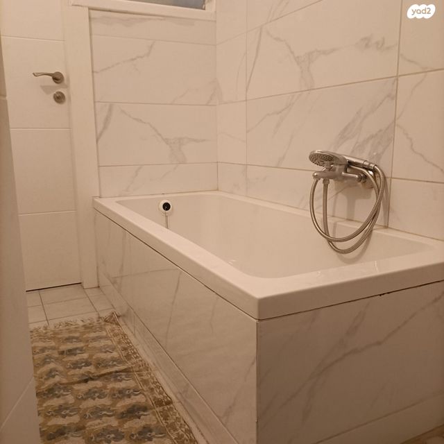 דירה, סמטת היסמין 3, נווה יהושע, ערמונים, רמת גן