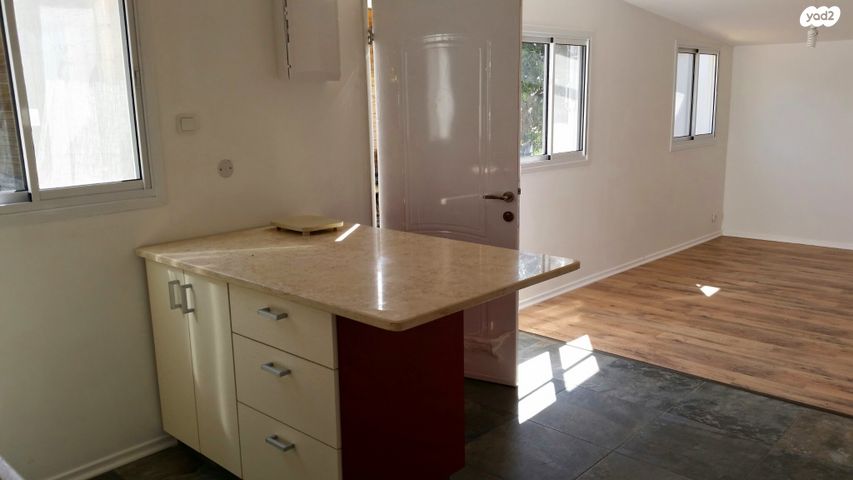 דירת גן, דרך העצמאות 73, וורבורג, בנימינה גבעת עדה