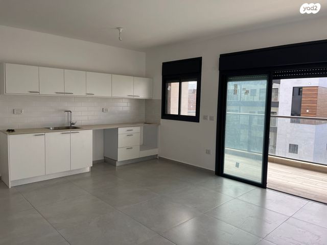 דירה, טרומפלדור 65, כפר גנים א, פתח תקווה