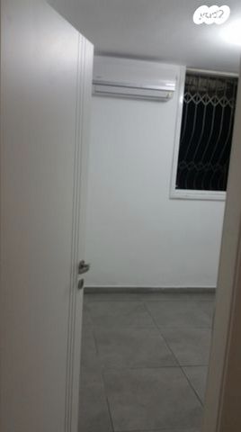 דירה, מוהליבר 28, מכב"י, יהוד מונוסון