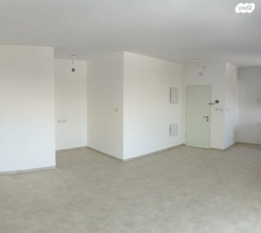 דירה, לאה גולדברג 1, תלמי מנשה, באר יעקב