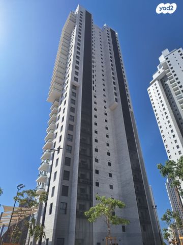 דירה, אמנון ליפקין שחק 10, נוף הטיילת, נתניה