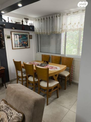 גיורא יוספטל 19