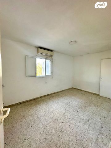 דירה, גלעינית 5, יפו ד', גבעת התמרים, תל אביב יפו